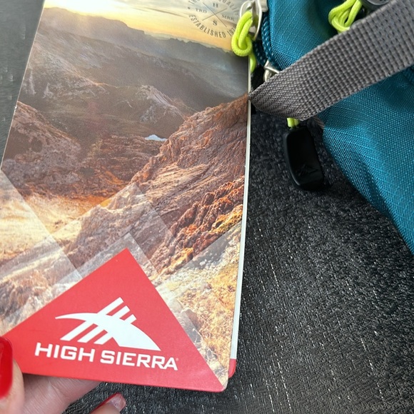 Hydration back pack - Picture 2 of 3